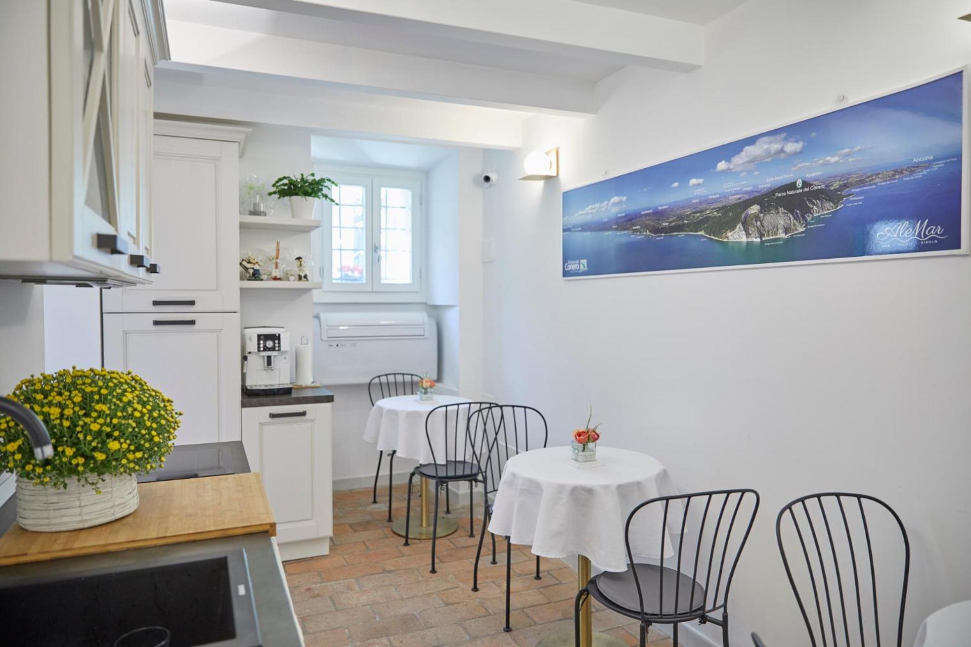 Alemar Sirolo Hotel Екстериор снимка